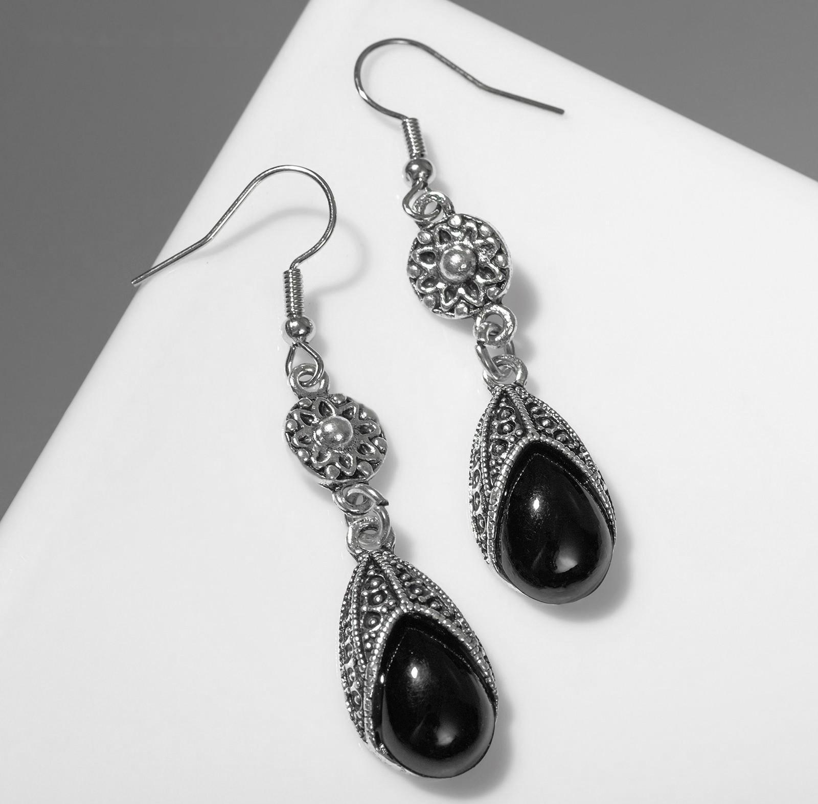 Серьги со стразами 