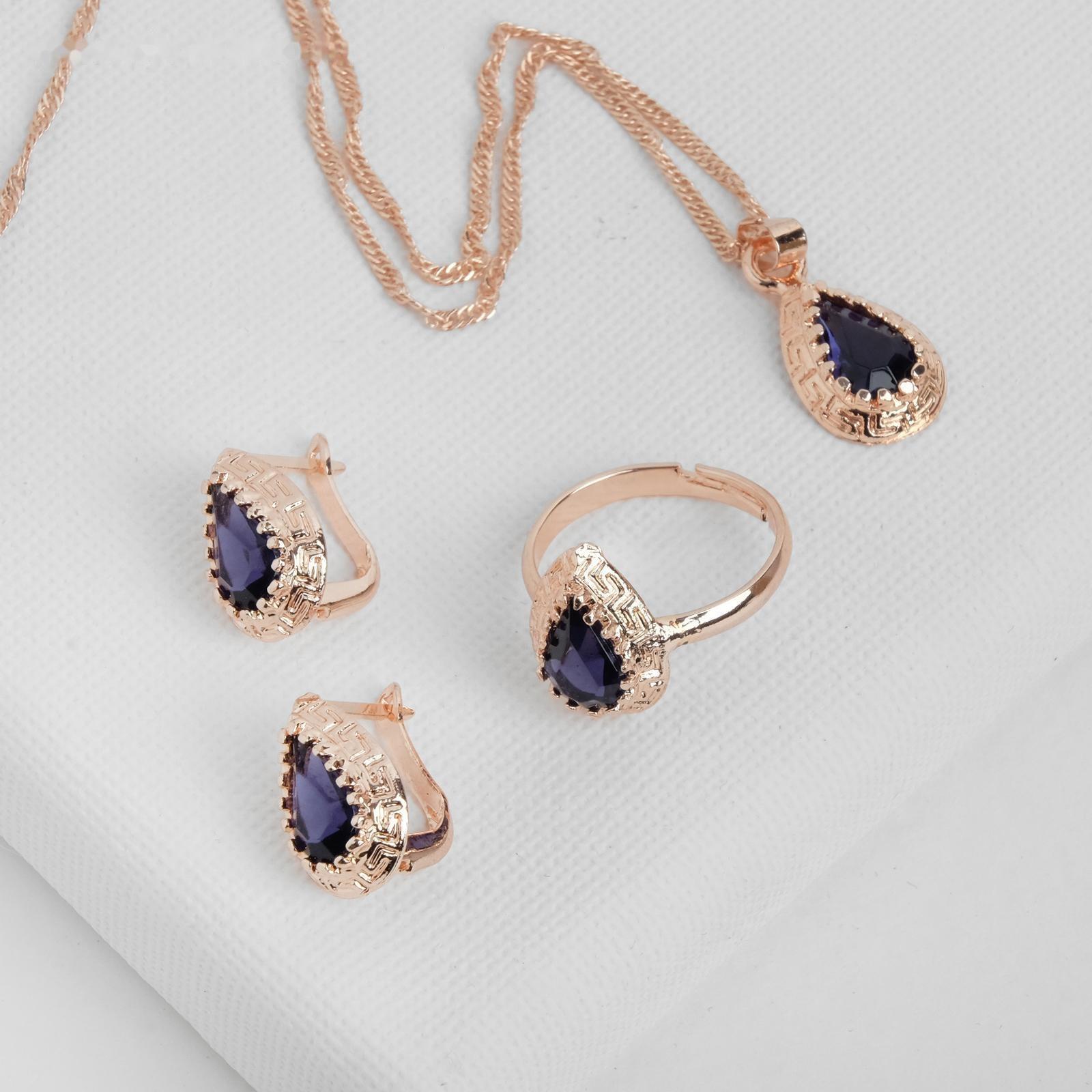 Гарнитур 3 предмета: серьги, кулон, кольцо безразмерное 