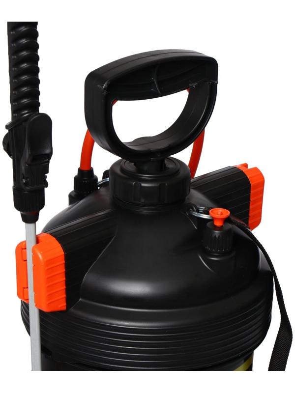 Опрыскиватель помповый, 7 л, термоусадка, пластиковый брандспойт, «Жук»