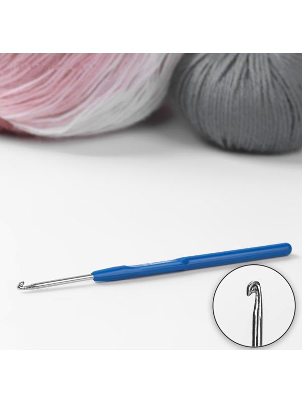Крючок для вязания, с пластиковой ручкой, d = 3,5 мм, 13,5 см, цвет синий