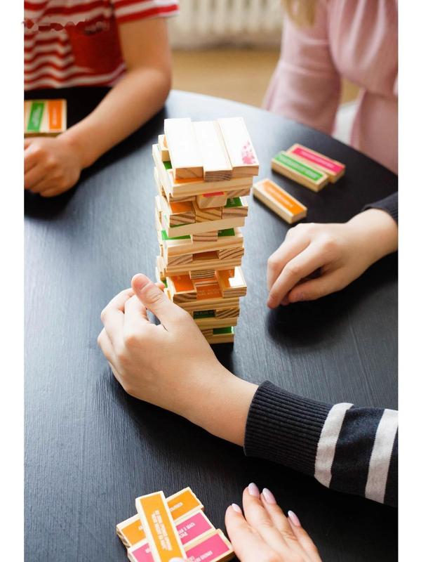 Падающая башня с фантами, 54 бруска