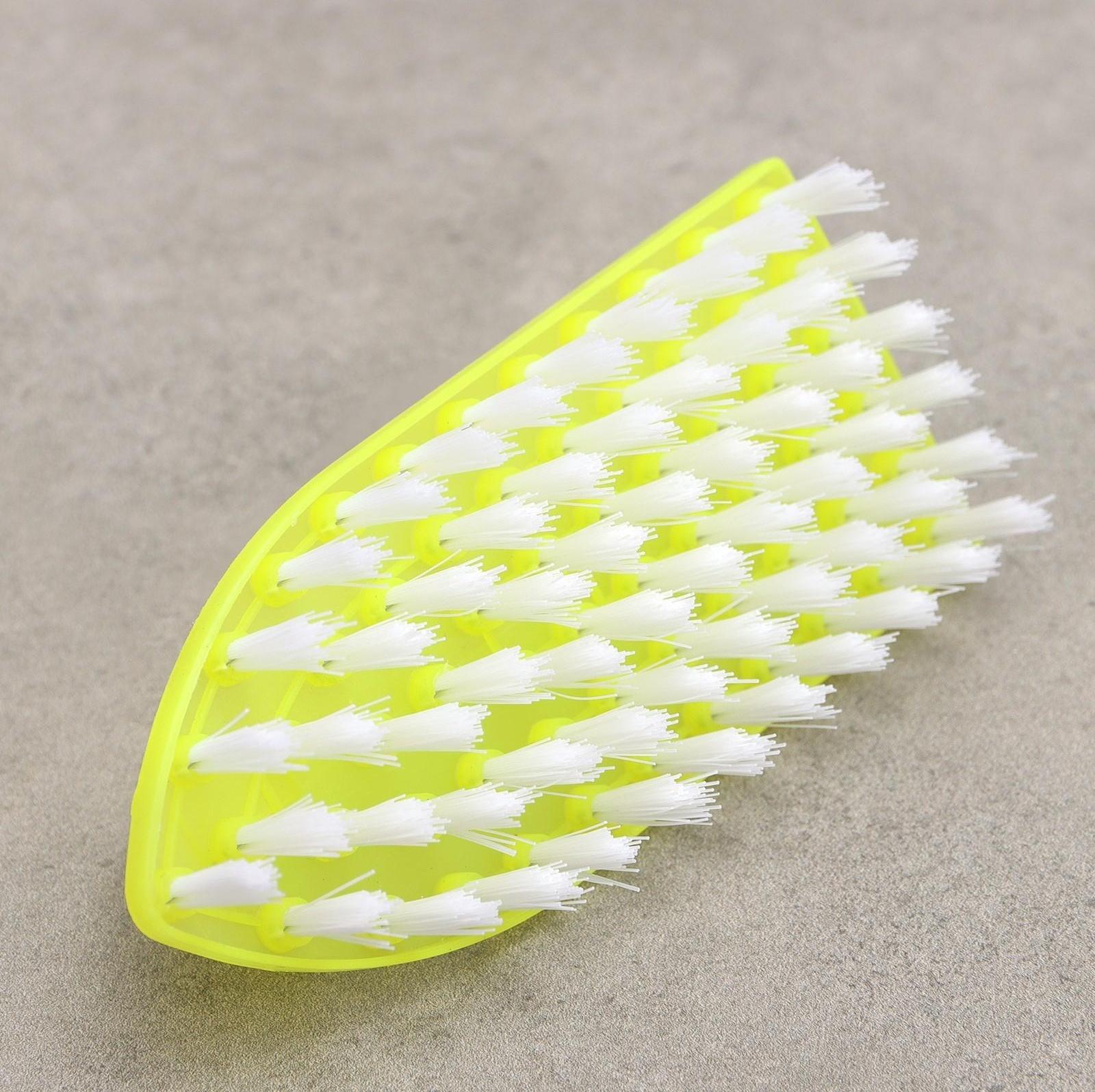 Щётка-утюжок Доляна, 12,5×5,5×5 см, цвет МИКС