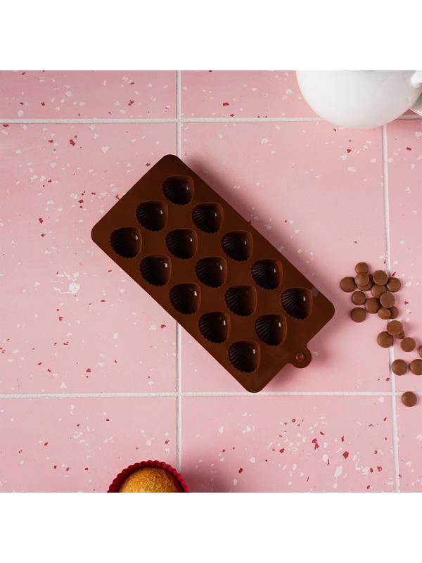 Форма для льда и кондитерских украшений Доляна «Ракушки», 20,5×10,5 см, 15 ячеек, цвет шоколадный