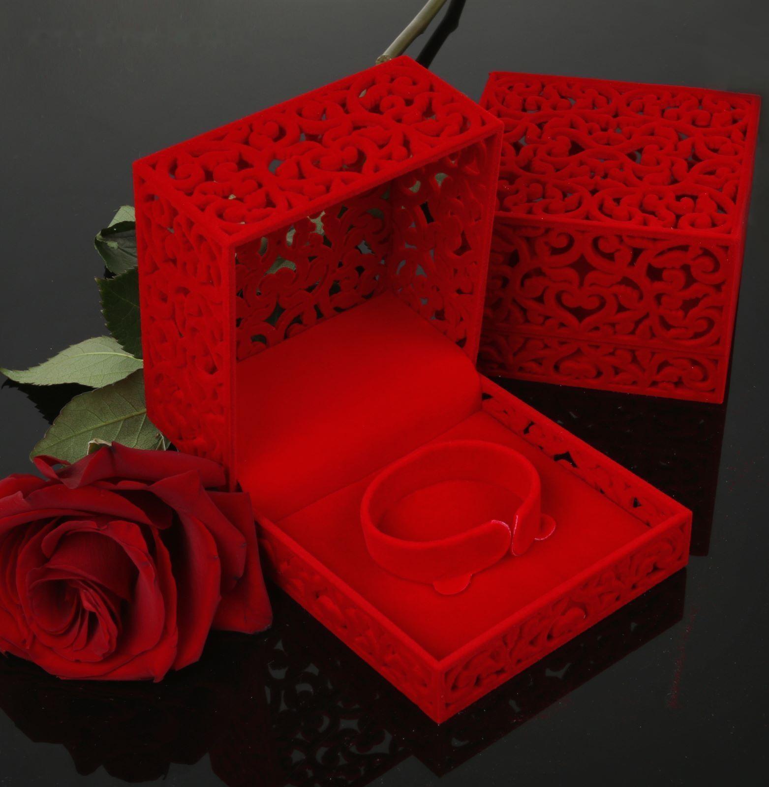 Футляр бархатный под браслет 