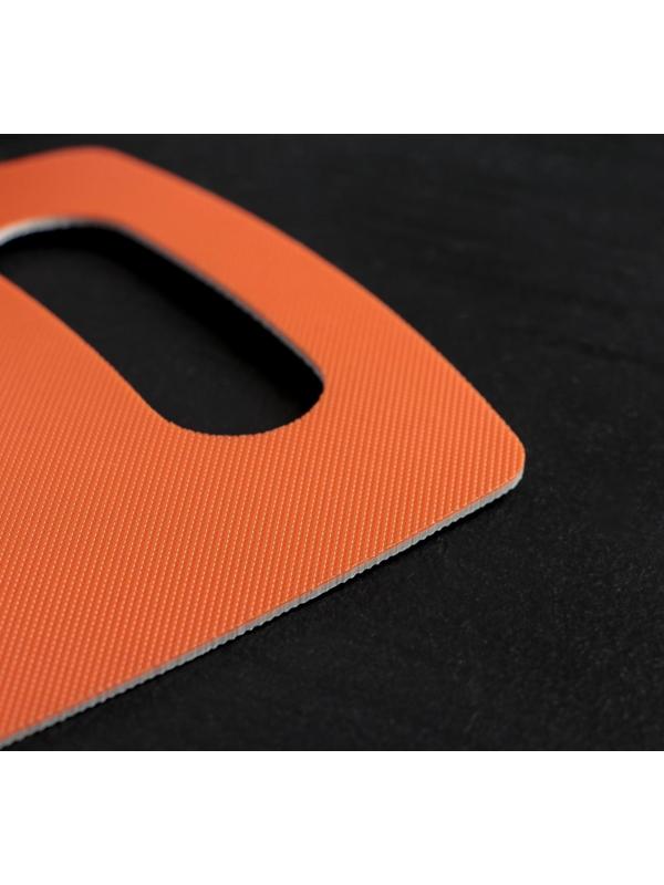 Набор кухонный Доляна, 2 предмета: Доска разделочная пластиковая противоскользящая прямоугольная 25×15 см, нож, цвет МИКС