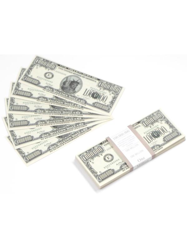 Пачка купюр 1000000 долларов