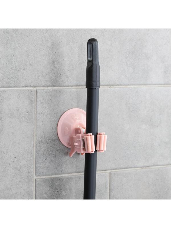 Держатель для уборочного инвентаря на вакуумной присоске, 5,5×5,5×7 см, цвет МИКС