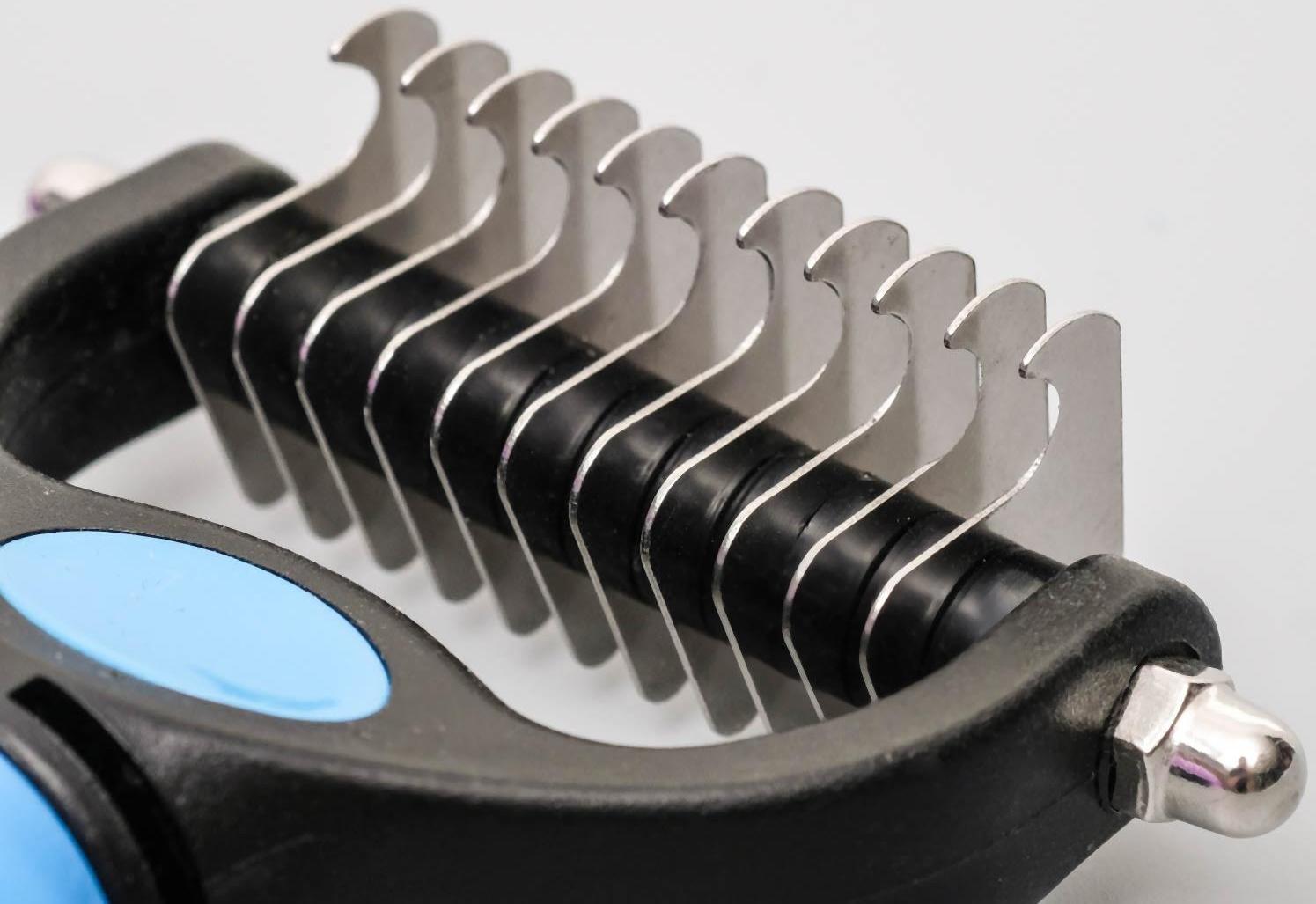 Инструмент для стриппинга 11 лезвий, с двухцветной рифлёной ручкой, чёрно-голубой