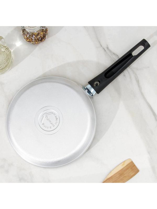 Сковорода блинная, d=20 см, пластиковая ручка, цвет хромированный