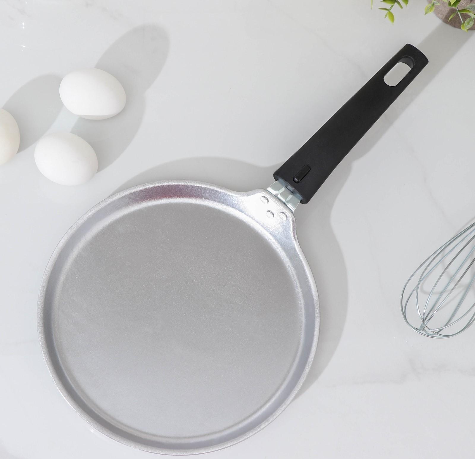 Сковорода блинная, d=22 см, пластиковая ручка, цвет хромированный
