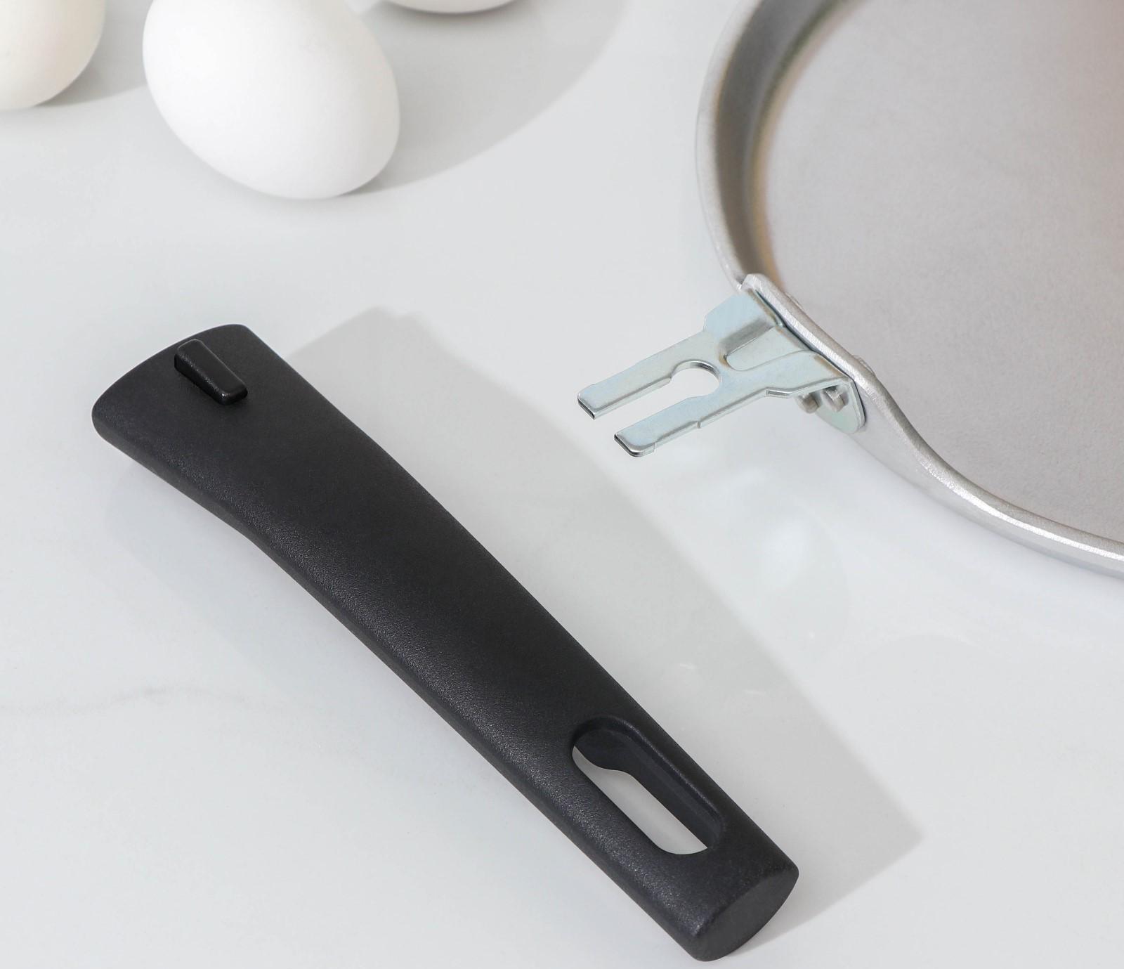 Сковорода блинная, d=22 см, пластиковая ручка, цвет хромированный