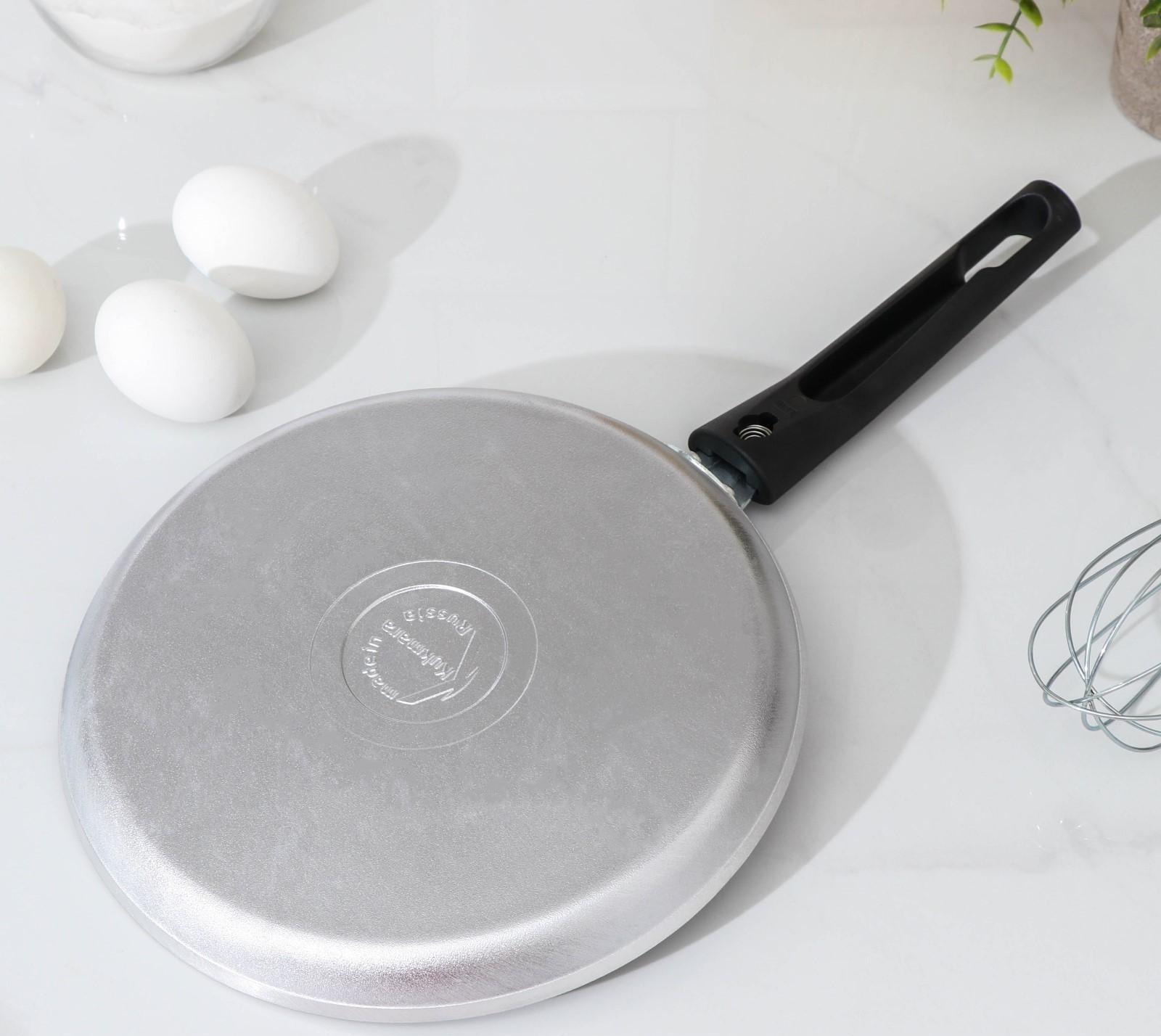 Сковорода блинная, d=22 см, пластиковая ручка, цвет хромированный