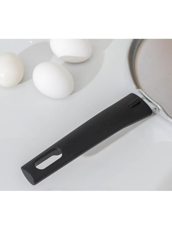 Сковорода блинная, d=22 см, пластиковая ручка, цвет хромированный