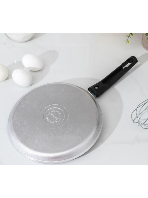 Сковорода блинная, d=22 см, пластиковая ручка, цвет хромированный