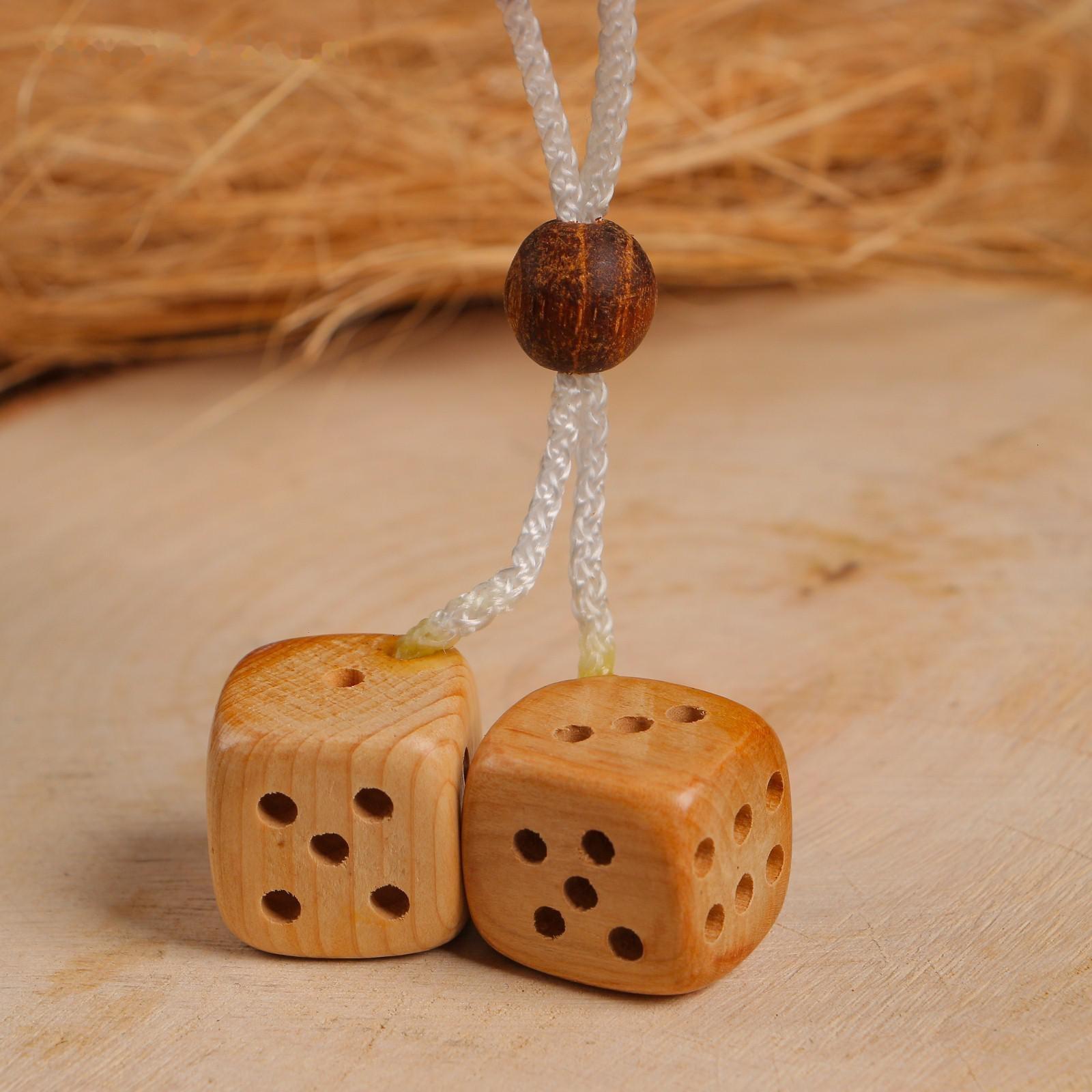 Подвеска в автомобиль «Кубики», средние, 2,5 см, можжевельник