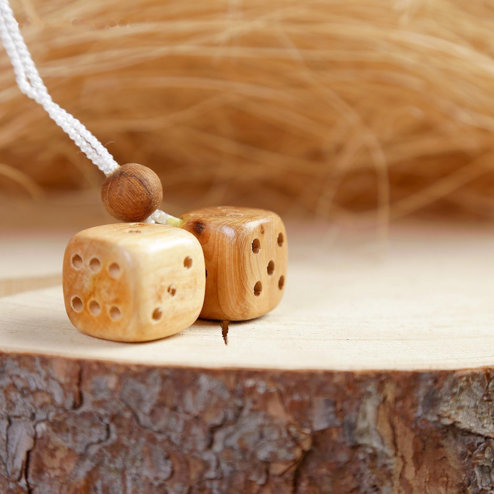 Подвеска в автомобиль «Кубики», средние, 2,5 см, можжевельник