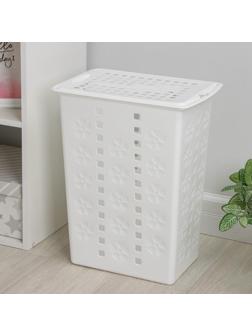 Корзина бельевая с крышкой «Виолетта», 30 л, 36×26,5×47,5 см, цвет белый