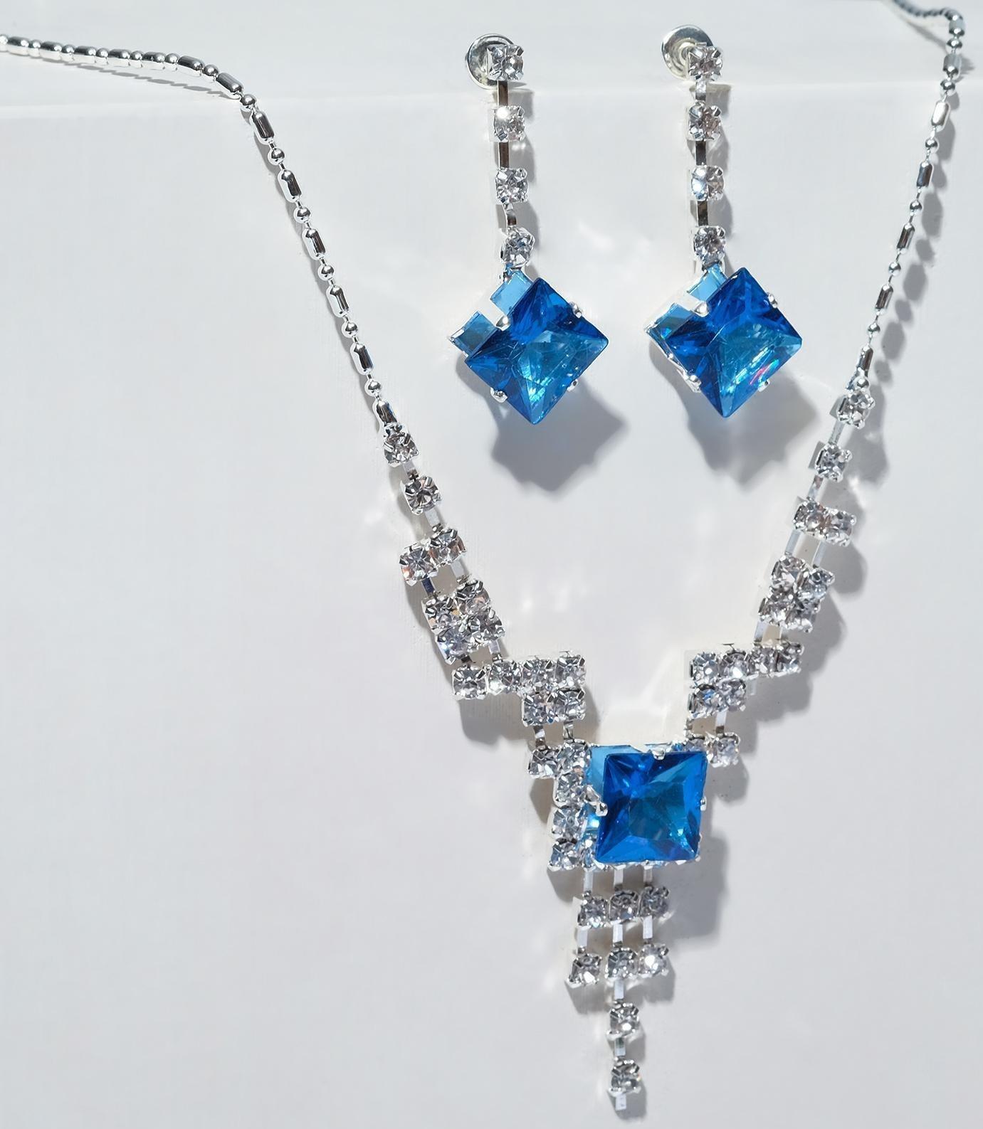 Набор 2 предмета: серьги, колье 