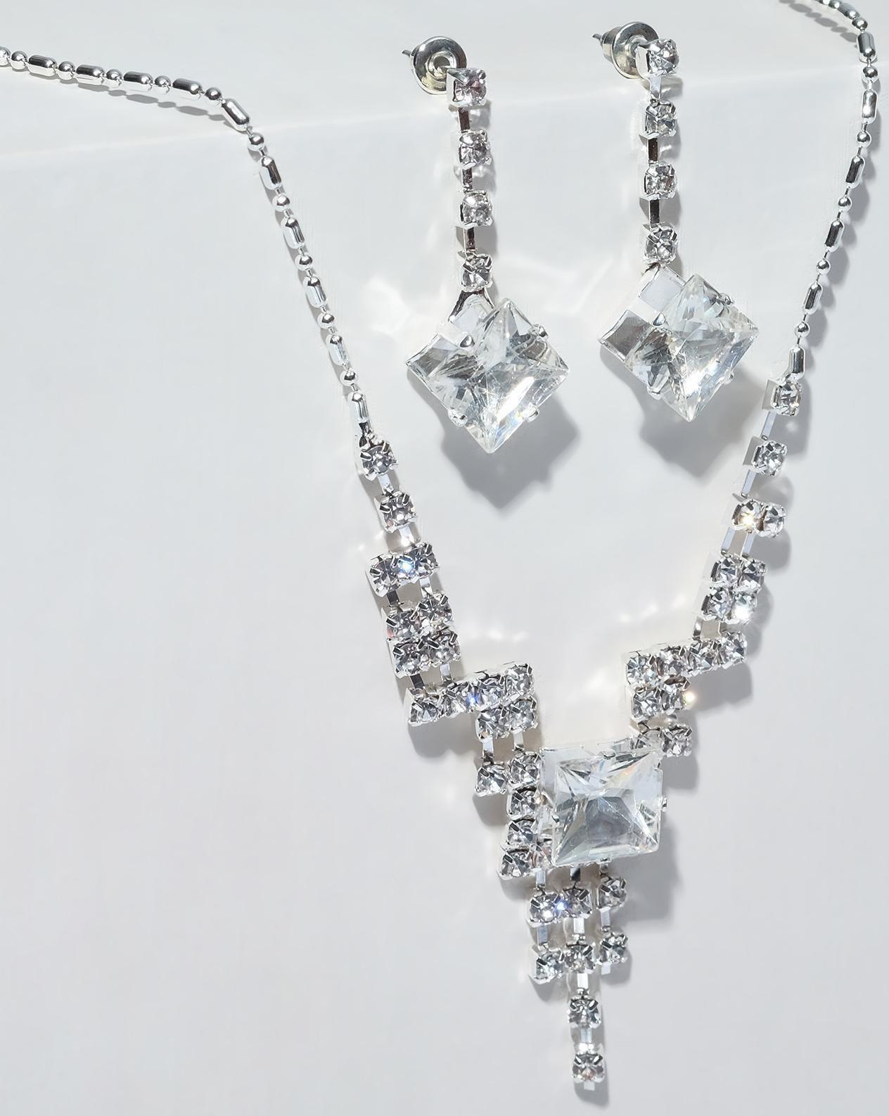 Набор 2 предмета: серьги, колье 