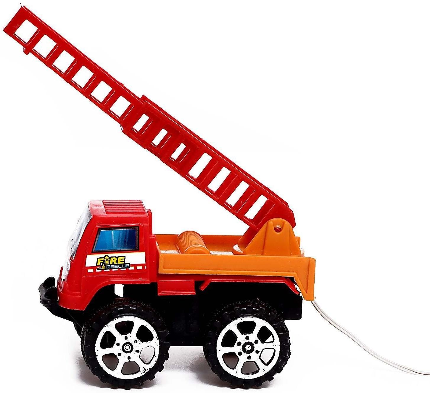 Машина «Стройтехника», на дистанционном управлении, работает от батареек, МИКС