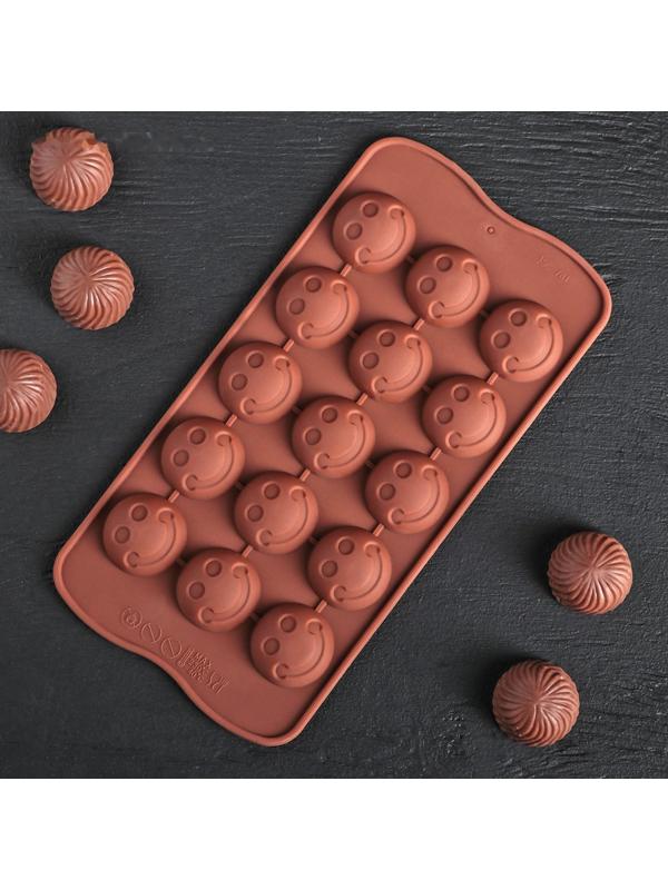 Форма для льда и кондитерских украшений Доляна «Шарик смайл», 20×10 см, 15 ячеек, цвет шоколадный