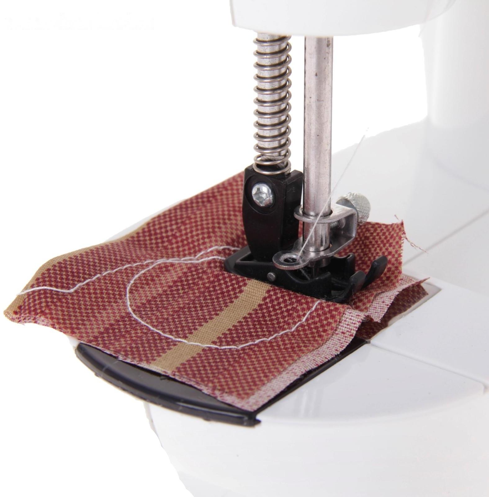 Швейная машина Irit IRP-01, 9 Вт, полуавтомат, от батареек/сети, бело-серая