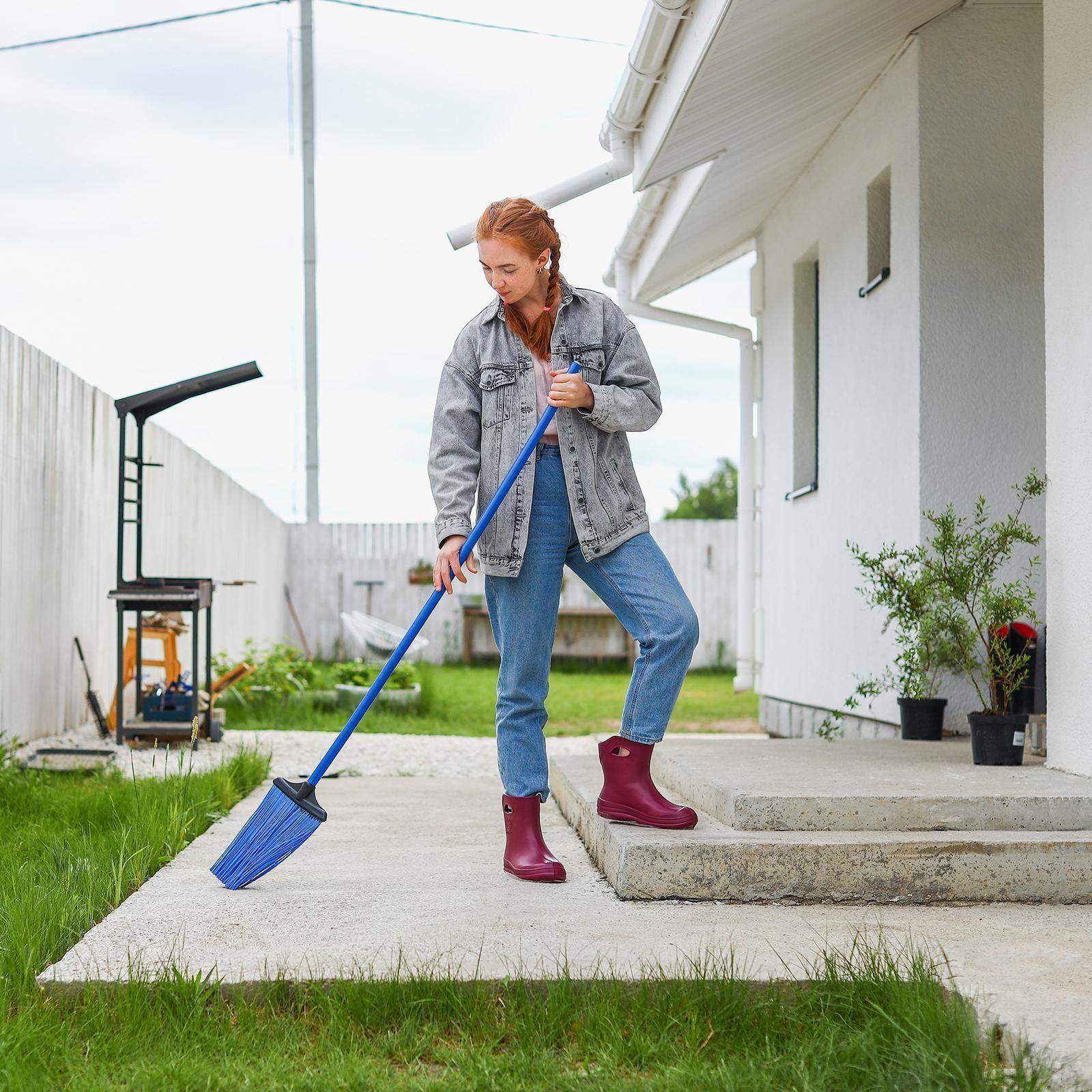 Метла полипропиленовая, плоская, с черенком, цвет МИКС