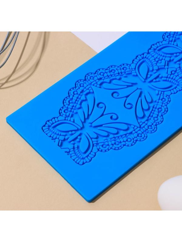 Коврик для айсинга силиконовый Доляна «Бабочки», 40×10×0,5 см, цвет МИКС