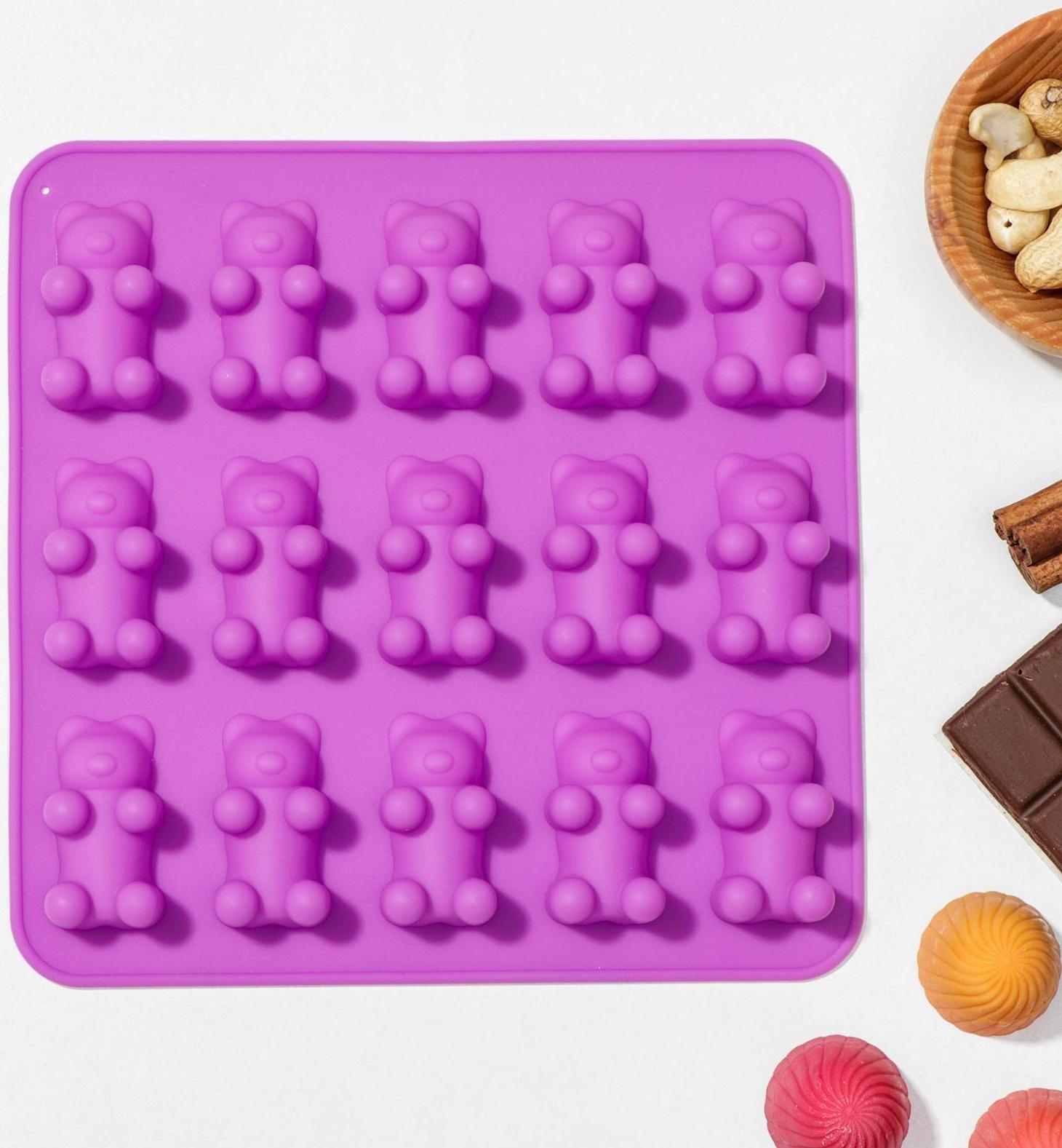 Форма для мармелада Доляна «Медвежата», 18×2 см, 15 ячеек (4,5×2,5×2 см), цвет МИКС