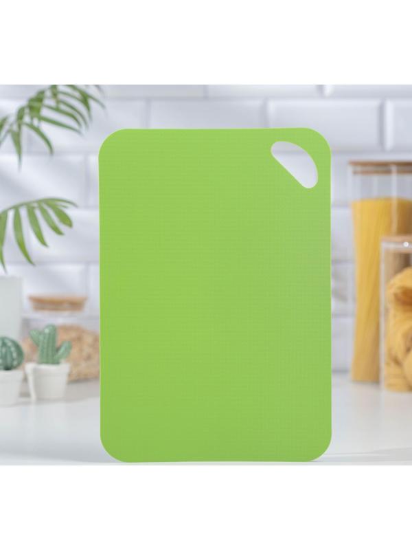 Доска разделочная пластиковая противоскользящая гибкая Доляна, 33×23×0,1 см, цвет МИКС