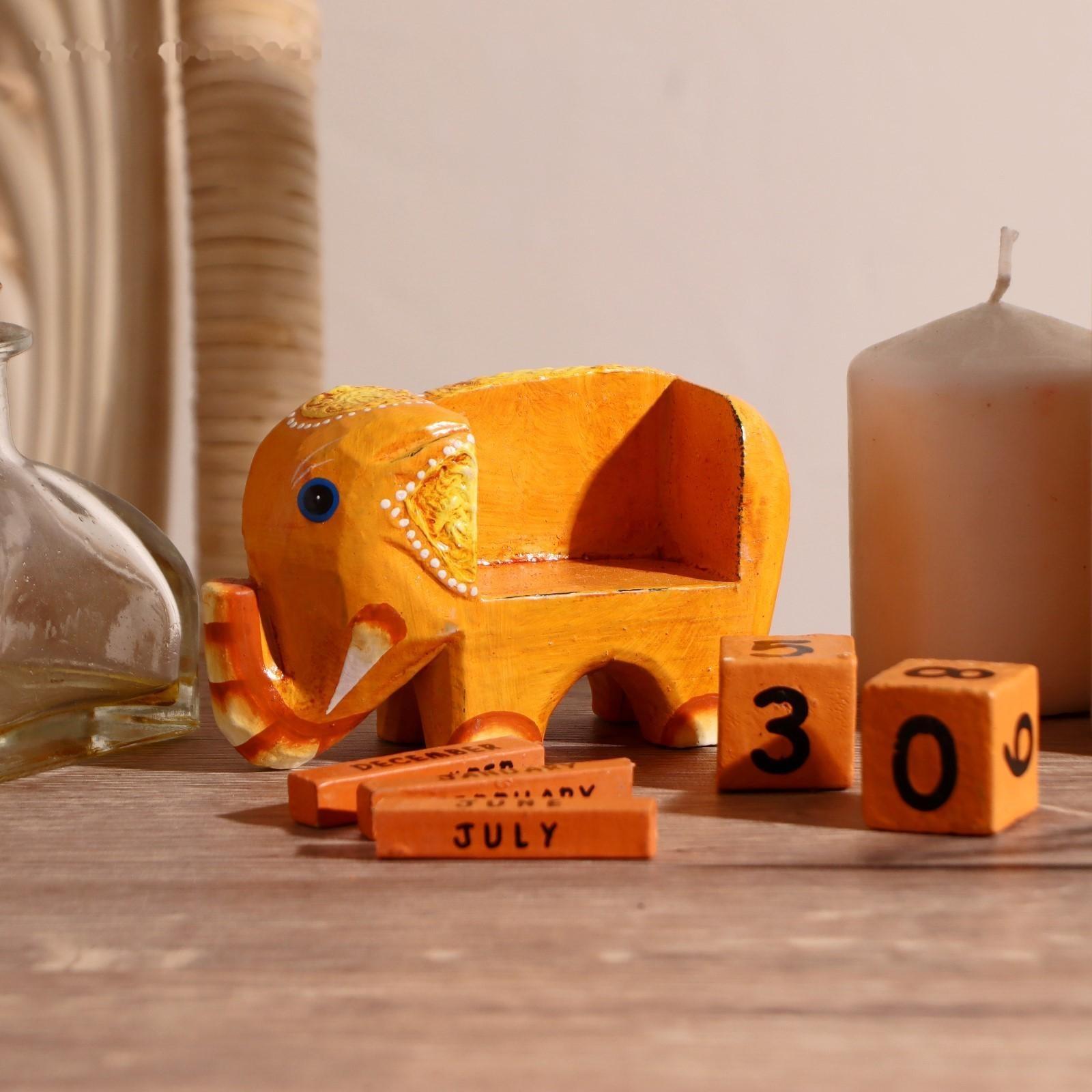 Деревянный календарь с кубиками 