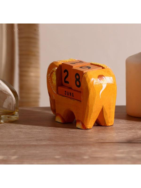 Деревянный календарь с кубиками 