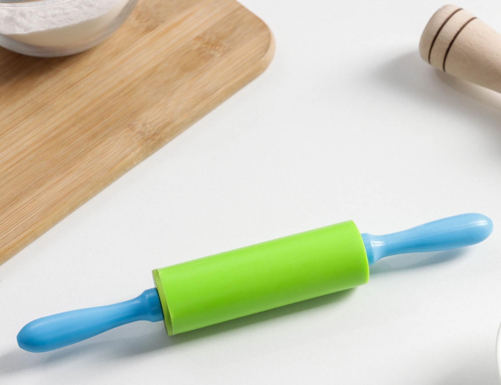 Набор для лепки пельменей Доляна, 3 предмета, формы d=7,5 и 10 см, скалка МИКС