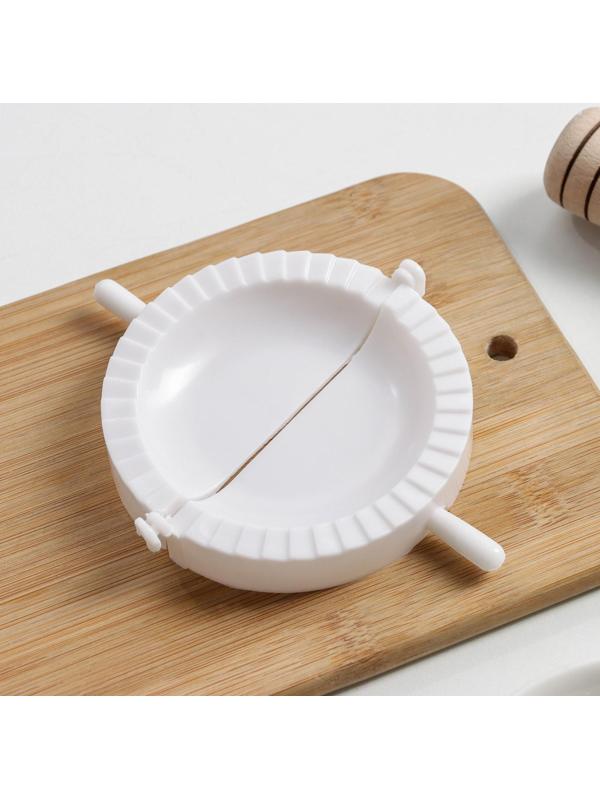 Набор для лепки пельменей Доляна, 3 предмета, формы d=7,5 и 10 см, скалка МИКС