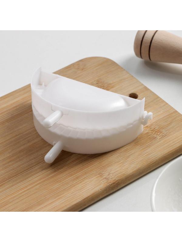 Набор для лепки пельменей Доляна, 3 предмета, формы d=7,5 и 10 см, скалка МИКС