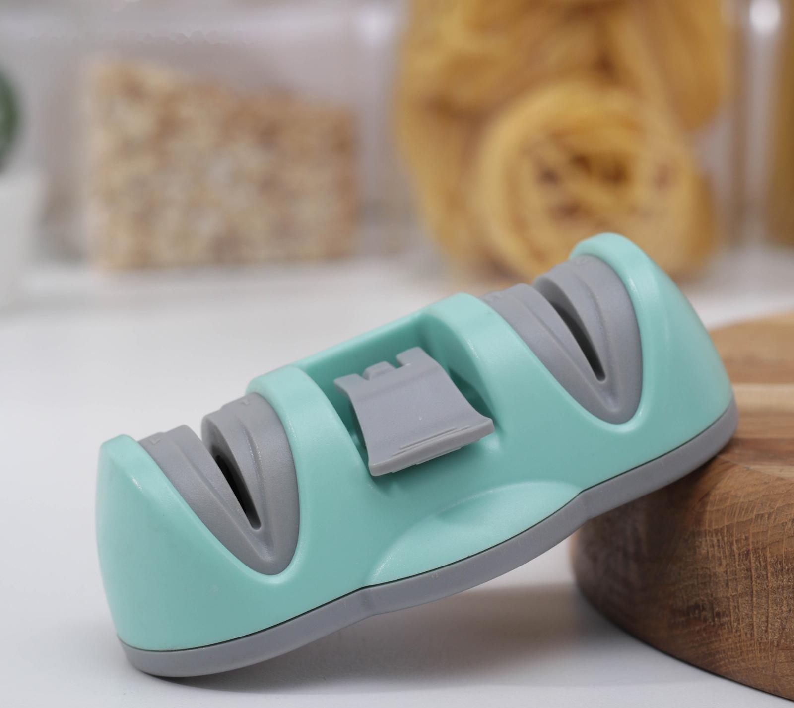 Точилка для металлических ножей с полировкой, на присоске «Профи», цвет МИКС