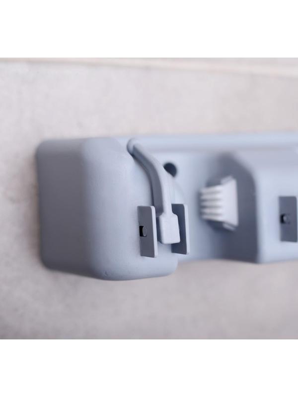 Держатель для уборочного инвентаря с крючками, 26×6×10 см, цвет серый