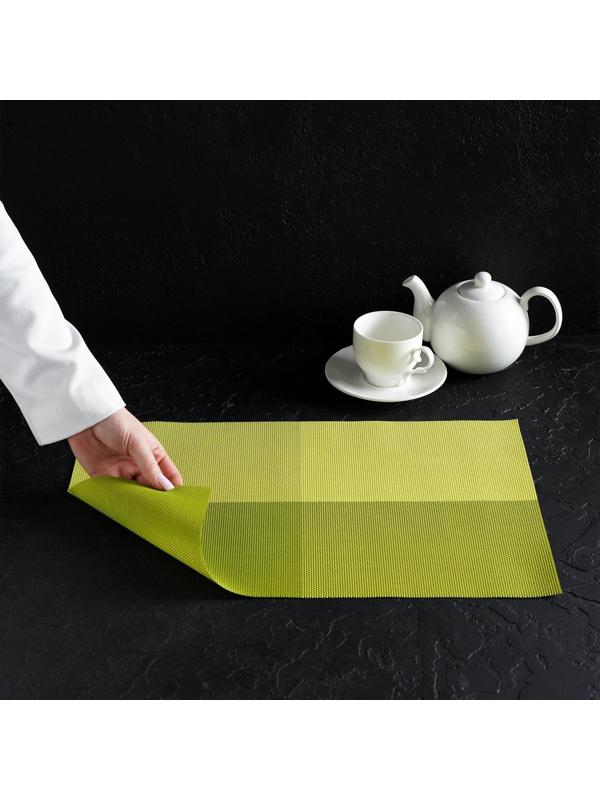 Салфетка сервировочная на стол «Настроение», 45×30 см, цвет зелёный