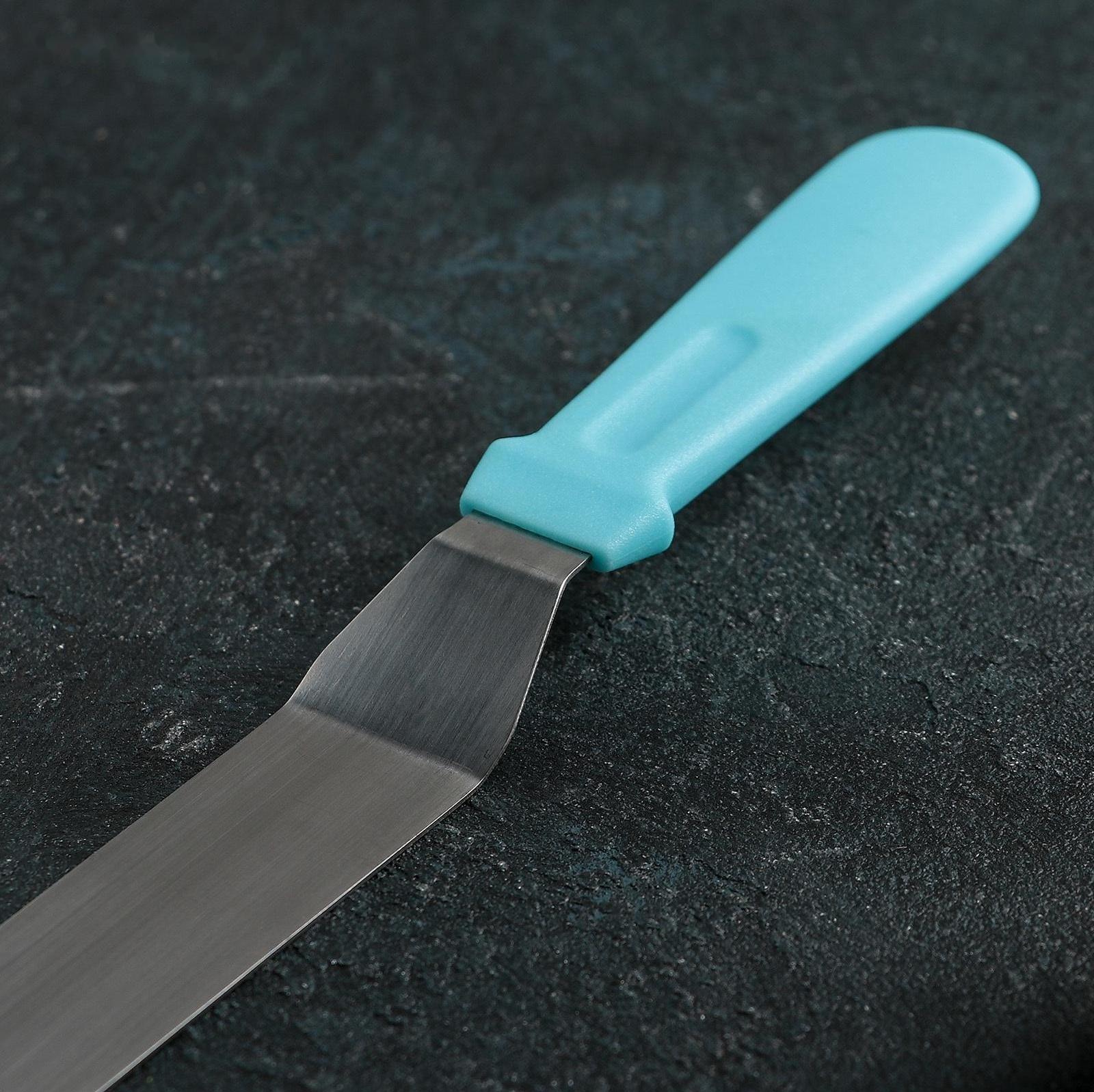 Лопатка-палетка с пластиковой ручкой, изогнутая, 40 см, цвет МИКС