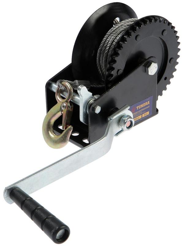 Лебедка ручная барабанная тяговая ТУНДРА, 1400 кг, металлический трос 10 метров