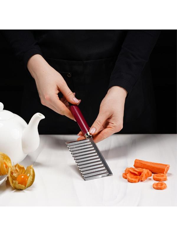 Овощерезка фигурная Доляна «Вкус», 18,5×5,5 см, цвет бордовый
