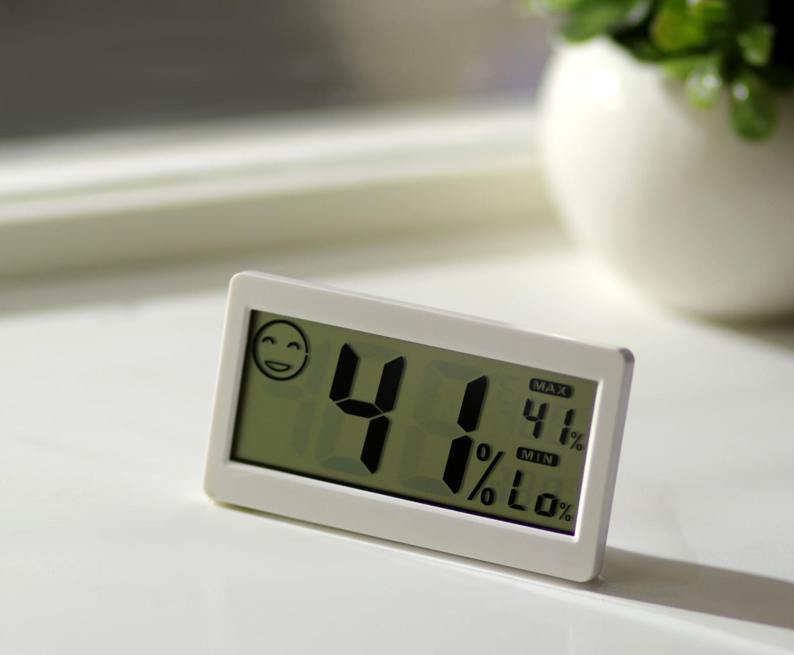 Термометр Luazon LTR-11, электронный, с гигрометром, белый