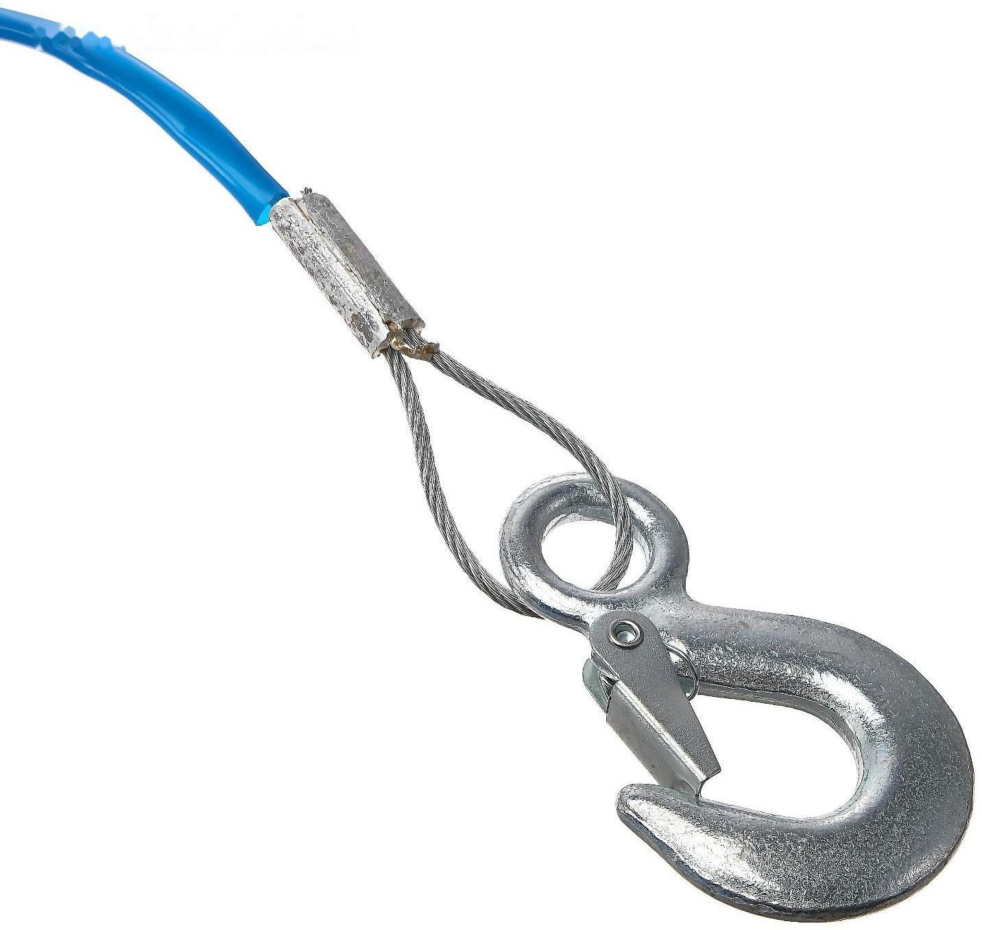 Трос буксировочный TORSO металлический в ПВХ оплётке, 4м, 2 тонны, 2 крюка