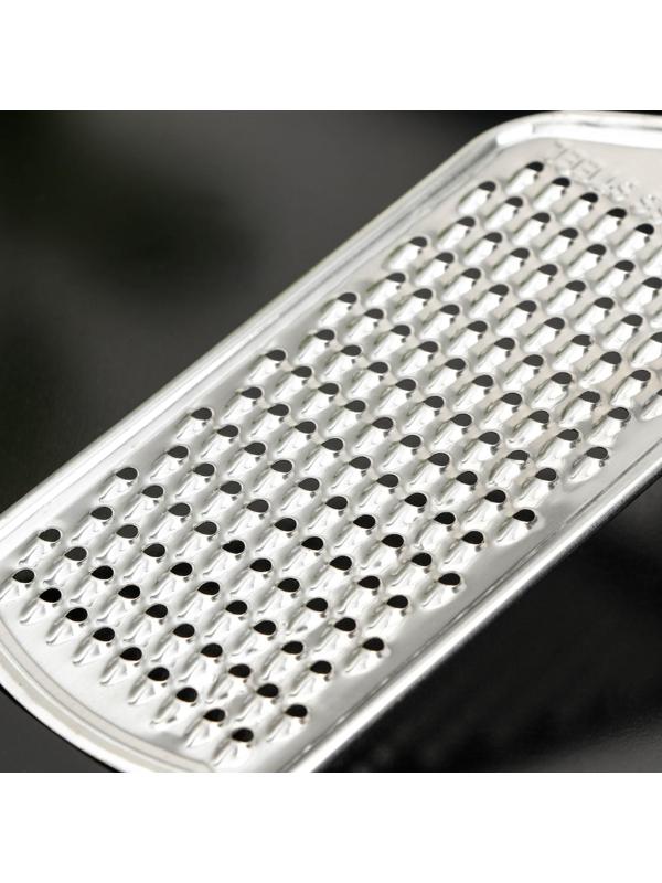 Тёрка Доляна «Помощник», 24 см, с ручкой, цвет хромированный, чёрный