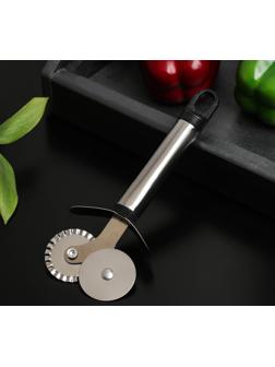 Нож для пиццы и теста Доляна «Помощник», 18 см, двойной, цвет черный