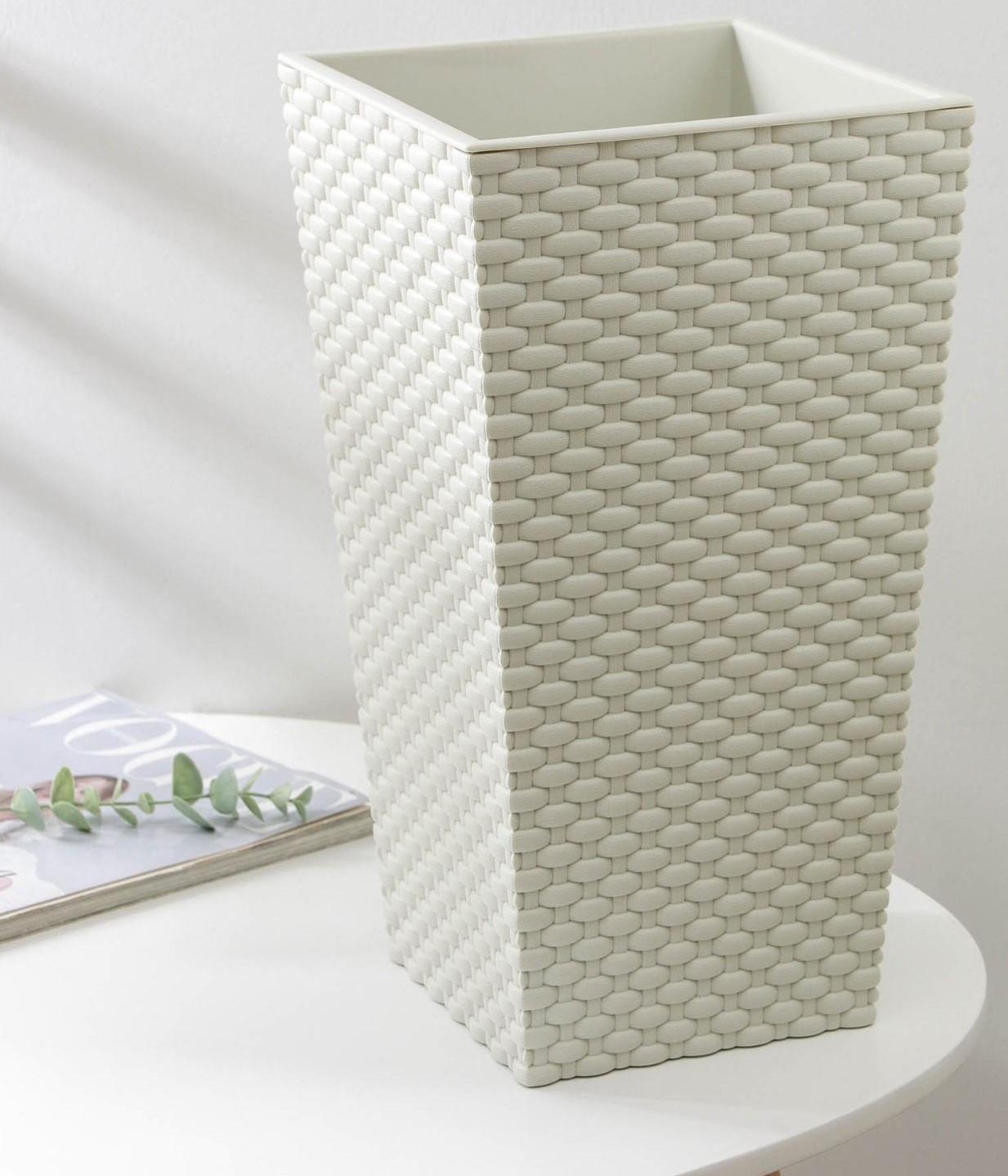 Кашпо для цветов со вставкой «Ротанг», вставка 4,9 л, цвет белый