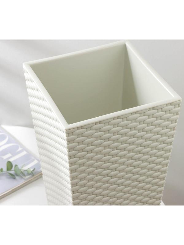 Кашпо для цветов со вставкой «Ротанг», вставка 4,9 л, цвет белый