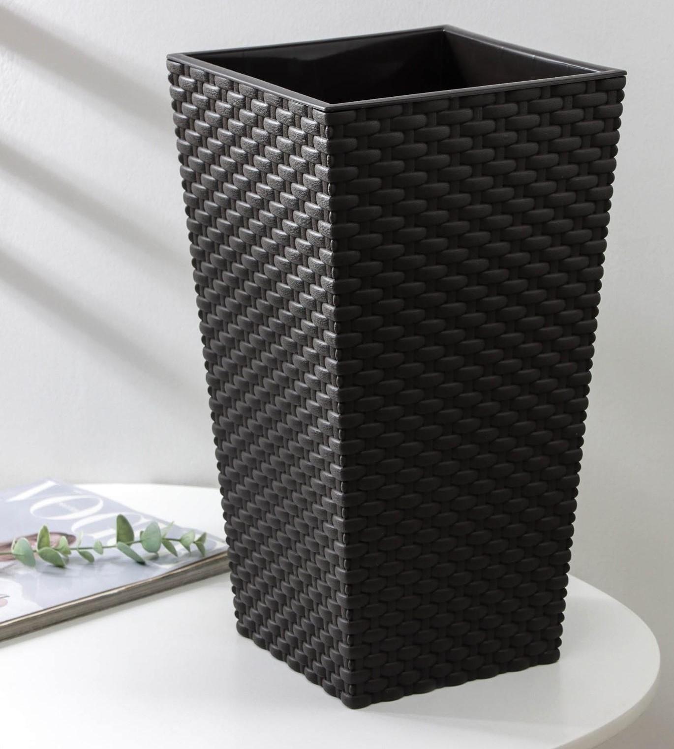 Кашпо для цветов со вставкой «Ротанг», вставка 4,9 л, цвет коричневый