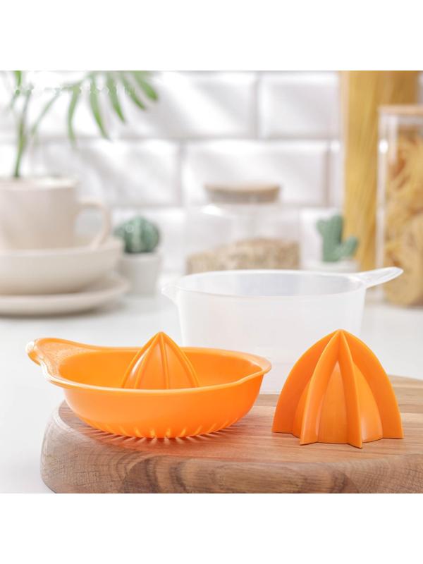 Соковыжималка для цитрусовых «Мадена», 300 мл, цвет МИКС