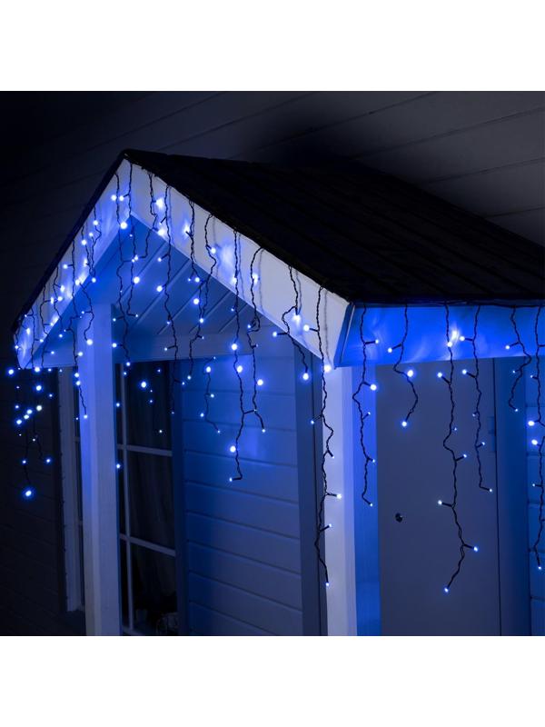 Гирлянда «Бахрома» 4 × 0.6 м, IP44, тёмная нить, 180 LED, свечение синее, мерцание белым, 220 В